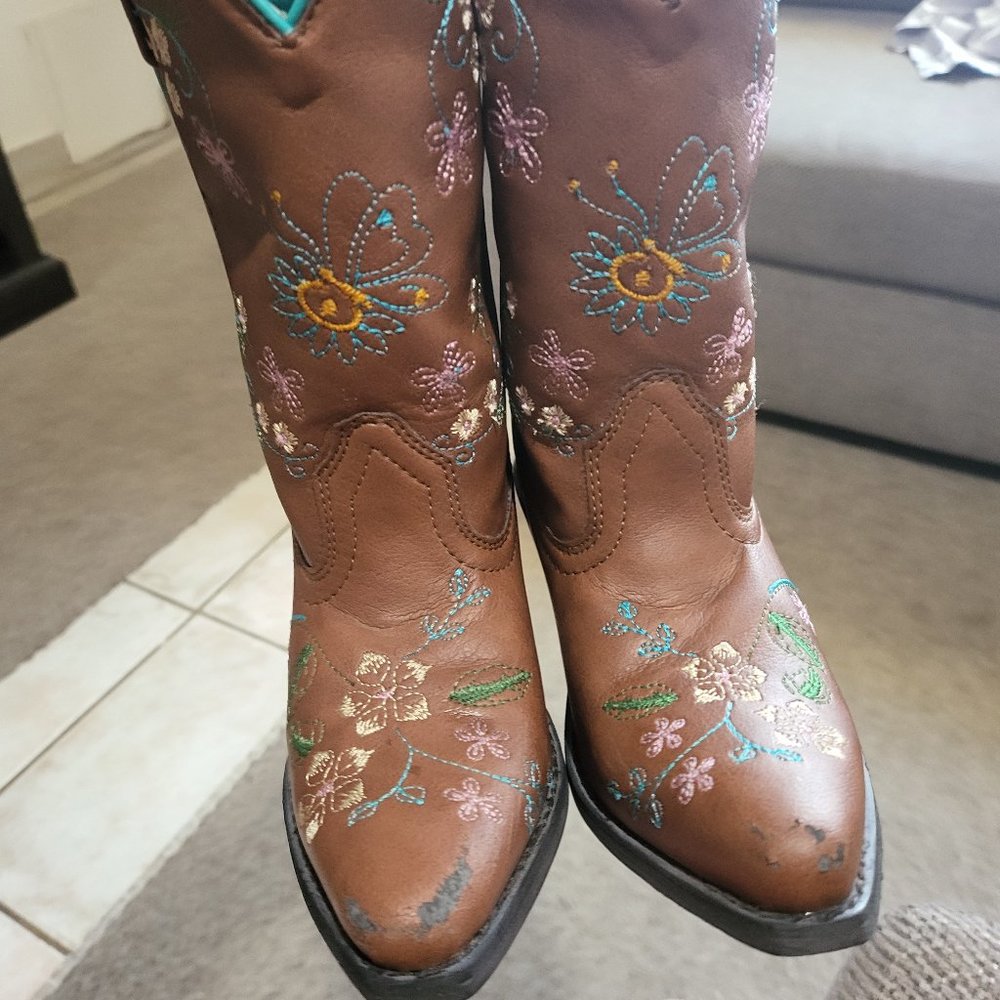 Cowgirl boots size 13